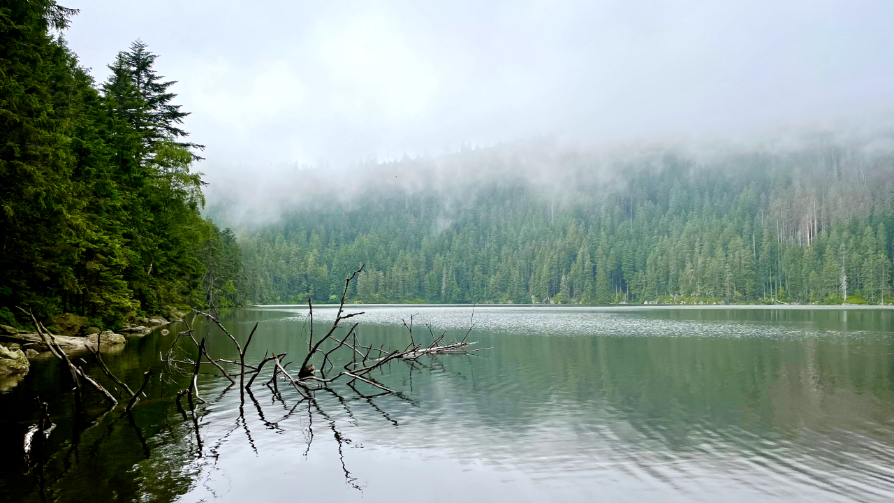 Černé jezero